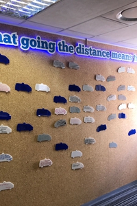 Sign-Out-PULL-UP-BANNERS-FLAGS-AND-PROMOTIONAL-PRODUCTS_06